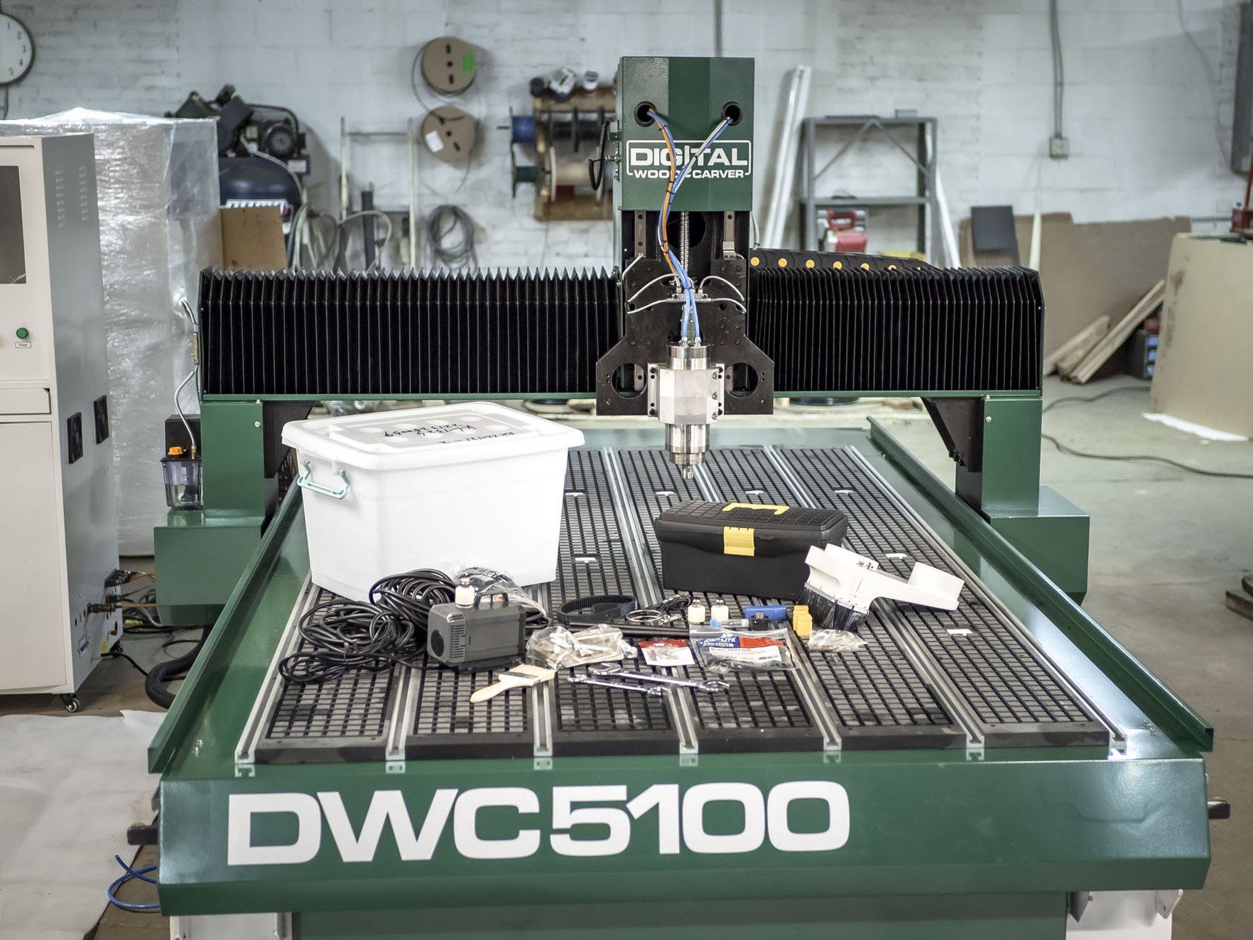 DWC5100_2022w.JPG